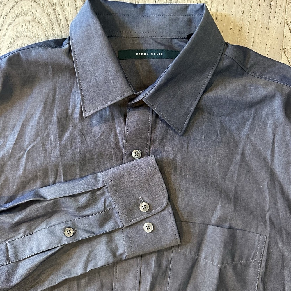 Perry Ellis Solid Blue Long Sleeve Button Down 100 Percent Cotton Medium
